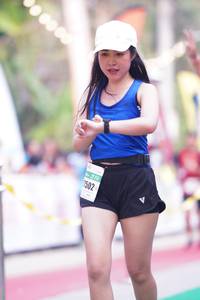 BIB: 2112, 1502
                            <button type="button" onclick="openModal(9875803)" class="btn btn-primary btn-sm float-right btn-popup" data-toggle="modal" data-target=".modal-high-quality">
                        <i class="fas fa-shopping-cart"></i> Add to Cart
                    </button>
                                            <button type="button" onclick="isThisMe(9875803, true)" class="btn btn-success btn-sm float-right btn-popup btn-isme hidden" data-toggle="tooltip" data-placement="bottom" title="นี่คือรูปของคุณใช่ไหม คลิกที่นี่เพื่อเอาเข้าอัลบั้ม">
                        <i class="fas fa-plus"></i> Add to album
                    </button>
                    <button type="button" onclick="isThisMe(9875803, false)" class="btn btn-warning btn-sm float-right btn-popup btn-isnotme hidden">
                        <i class="fas fa-ban"></i> Remove from album
                    </button>