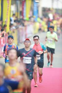 BIB: 0651
                            <button type="button" onclick="openModal(8157480)" class="btn btn-primary btn-sm float-right btn-popup" data-toggle="modal" data-target=".modal-high-quality">
                        <i class="fas fa-shopping-cart"></i> Add to Cart
                    </button>
                                            <button type="button" onclick="isThisMe(8157480, true)" class="btn btn-success btn-sm float-right btn-popup btn-isme hidden" data-toggle="tooltip" data-placement="bottom" title="นี่คือรูปของคุณใช่ไหม คลิกที่นี่เพื่อเอาเข้าอัลบั้ม">
                        <i class="fas fa-plus"></i> Add to album
                    </button>
                    <button type="button" onclick="isThisMe(8157480, false)" class="btn btn-warning btn-sm float-right btn-popup btn-isnotme hidden">
                        <i class="fas fa-ban"></i> Remove from album
                    </button>