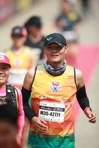 BIB: 42195, 42771
                            <button type="button" onclick="openModal(8408453)" class="btn btn-primary btn-sm float-right btn-popup" data-toggle="modal" data-target=".modal-high-quality">
                        <i class="fas fa-shopping-cart"></i> Add to Cart
                    </button>
                                            <button type="button" onclick="isThisMe(8408453, true)" class="btn btn-success btn-sm float-right btn-popup btn-isme hidden" data-toggle="tooltip" data-placement="bottom" title="นี่คือรูปของคุณใช่ไหม คลิกที่นี่เพื่อเอาเข้าอัลบั้ม">
                        <i class="fas fa-plus"></i> Add to album
                    </button>
                    <button type="button" onclick="isThisMe(8408453, false)" class="btn btn-warning btn-sm float-right btn-popup btn-isnotme hidden">
                        <i class="fas fa-ban"></i> Remove from album
                    </button>