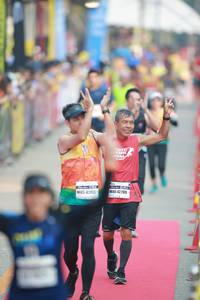 BIB: 42209, 4243
                            <button type="button" onclick="openModal(8180755)" class="btn btn-primary btn-sm float-right btn-popup" data-toggle="modal" data-target=".modal-high-quality">
                        <i class="fas fa-shopping-cart"></i> Add to Cart
                    </button>
                                            <button type="button" onclick="isThisMe(8180755, true)" class="btn btn-success btn-sm float-right btn-popup btn-isme hidden" data-toggle="tooltip" data-placement="bottom" title="นี่คือรูปของคุณใช่ไหม คลิกที่นี่เพื่อเอาเข้าอัลบั้ม">
                        <i class="fas fa-plus"></i> Add to album
                    </button>
                    <button type="button" onclick="isThisMe(8180755, false)" class="btn btn-warning btn-sm float-right btn-popup btn-isnotme hidden">
                        <i class="fas fa-ban"></i> Remove from album
                    </button>