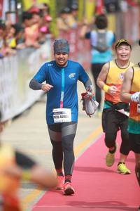 BIB: 46005
                            <button type="button" onclick="openModal(8229635)" class="btn btn-primary btn-sm float-right btn-popup" data-toggle="modal" data-target=".modal-high-quality">
                        <i class="fas fa-shopping-cart"></i> Add to Cart
                    </button>
                                            <button type="button" onclick="isThisMe(8229635, true)" class="btn btn-success btn-sm float-right btn-popup btn-isme hidden" data-toggle="tooltip" data-placement="bottom" title="นี่คือรูปของคุณใช่ไหม คลิกที่นี่เพื่อเอาเข้าอัลบั้ม">
                        <i class="fas fa-plus"></i> Add to album
                    </button>
                    <button type="button" onclick="isThisMe(8229635, false)" class="btn btn-warning btn-sm float-right btn-popup btn-isnotme hidden">
                        <i class="fas fa-ban"></i> Remove from album
                    </button>