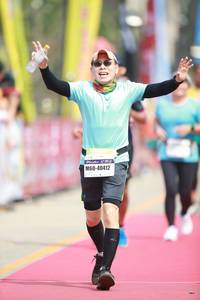 BIB: 40412
                            <button type="button" onclick="openModal(8407525)" class="btn btn-primary btn-sm float-right btn-popup" data-toggle="modal" data-target=".modal-high-quality">
                        <i class="fas fa-shopping-cart"></i> Add to Cart
                    </button>
                                            <button type="button" onclick="isThisMe(8407525, true)" class="btn btn-success btn-sm float-right btn-popup btn-isme hidden" data-toggle="tooltip" data-placement="bottom" title="นี่คือรูปของคุณใช่ไหม คลิกที่นี่เพื่อเอาเข้าอัลบั้ม">
                        <i class="fas fa-plus"></i> Add to album
                    </button>
                    <button type="button" onclick="isThisMe(8407525, false)" class="btn btn-warning btn-sm float-right btn-popup btn-isnotme hidden">
                        <i class="fas fa-ban"></i> Remove from album
                    </button>