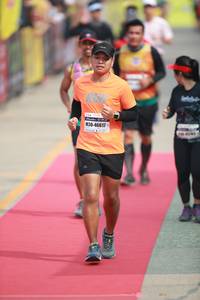 BIB: 46617
                            <button type="button" onclick="openModal(8315679)" class="btn btn-primary btn-sm float-right btn-popup" data-toggle="modal" data-target=".modal-high-quality">
                        <i class="fas fa-shopping-cart"></i> Add to Cart
                    </button>
                                            <button type="button" onclick="isThisMe(8315679, true)" class="btn btn-success btn-sm float-right btn-popup btn-isme hidden" data-toggle="tooltip" data-placement="bottom" title="นี่คือรูปของคุณใช่ไหม คลิกที่นี่เพื่อเอาเข้าอัลบั้ม">
                        <i class="fas fa-plus"></i> Add to album
                    </button>
                    <button type="button" onclick="isThisMe(8315679, false)" class="btn btn-warning btn-sm float-right btn-popup btn-isnotme hidden">
                        <i class="fas fa-ban"></i> Remove from album
                    </button>