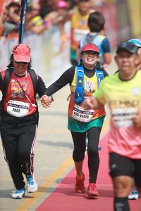 BIB: 41473
                            <button type="button" onclick="openModal(8228088)" class="btn btn-primary btn-sm float-right btn-popup" data-toggle="modal" data-target=".modal-high-quality">
                        <i class="fas fa-shopping-cart"></i> Add to Cart
                    </button>
                                            <button type="button" onclick="isThisMe(8228088, true)" class="btn btn-success btn-sm float-right btn-popup btn-isme hidden" data-toggle="tooltip" data-placement="bottom" title="นี่คือรูปของคุณใช่ไหม คลิกที่นี่เพื่อเอาเข้าอัลบั้ม">
                        <i class="fas fa-plus"></i> Add to album
                    </button>
                    <button type="button" onclick="isThisMe(8228088, false)" class="btn btn-warning btn-sm float-right btn-popup btn-isnotme hidden">
                        <i class="fas fa-ban"></i> Remove from album
                    </button>