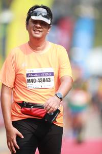 BIB: 42195, 43043
                            <button type="button" onclick="openModal(8407986)" class="btn btn-primary btn-sm float-right btn-popup" data-toggle="modal" data-target=".modal-high-quality">
                        <i class="fas fa-shopping-cart"></i> Add to Cart
                    </button>
                                            <button type="button" onclick="isThisMe(8407986, true)" class="btn btn-success btn-sm float-right btn-popup btn-isme hidden" data-toggle="tooltip" data-placement="bottom" title="นี่คือรูปของคุณใช่ไหม คลิกที่นี่เพื่อเอาเข้าอัลบั้ม">
                        <i class="fas fa-plus"></i> Add to album
                    </button>
                    <button type="button" onclick="isThisMe(8407986, false)" class="btn btn-warning btn-sm float-right btn-popup btn-isnotme hidden">
                        <i class="fas fa-ban"></i> Remove from album
                    </button>