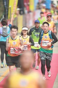 BIB: 4700, 236
                            <button type="button" onclick="openModal(8238235)" class="btn btn-primary btn-sm float-right btn-popup" data-toggle="modal" data-target=".modal-high-quality">
                        <i class="fas fa-shopping-cart"></i> Add to Cart
                    </button>
                                            <button type="button" onclick="isThisMe(8238235, true)" class="btn btn-success btn-sm float-right btn-popup btn-isme hidden" data-toggle="tooltip" data-placement="bottom" title="นี่คือรูปของคุณใช่ไหม คลิกที่นี่เพื่อเอาเข้าอัลบั้ม">
                        <i class="fas fa-plus"></i> Add to album
                    </button>
                    <button type="button" onclick="isThisMe(8238235, false)" class="btn btn-warning btn-sm float-right btn-popup btn-isnotme hidden">
                        <i class="fas fa-ban"></i> Remove from album
                    </button>