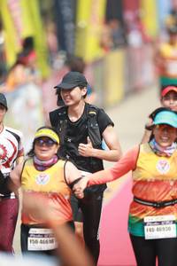 BIB: 46930, 46610
                            <button type="button" onclick="openModal(8413291)" class="btn btn-primary btn-sm float-right btn-popup" data-toggle="modal" data-target=".modal-high-quality">
                        <i class="fas fa-shopping-cart"></i> Add to Cart
                    </button>
                                            <button type="button" onclick="isThisMe(8413291, true)" class="btn btn-success btn-sm float-right btn-popup btn-isme hidden" data-toggle="tooltip" data-placement="bottom" title="นี่คือรูปของคุณใช่ไหม คลิกที่นี่เพื่อเอาเข้าอัลบั้ม">
                        <i class="fas fa-plus"></i> Add to album
                    </button>
                    <button type="button" onclick="isThisMe(8413291, false)" class="btn btn-warning btn-sm float-right btn-popup btn-isnotme hidden">
                        <i class="fas fa-ban"></i> Remove from album
                    </button>