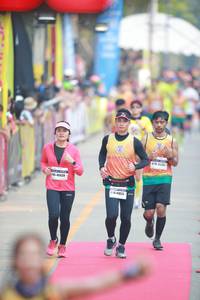 BIB: 4571, 40439, 
                            <button type="button" onclick="openModal(8151850)" class="btn btn-primary btn-sm float-right btn-popup" data-toggle="modal" data-target=".modal-high-quality">
                        <i class="fas fa-shopping-cart"></i> Add to Cart
                    </button>
                                            <button type="button" onclick="isThisMe(8151850, true)" class="btn btn-success btn-sm float-right btn-popup btn-isme hidden" data-toggle="tooltip" data-placement="bottom" title="นี่คือรูปของคุณใช่ไหม คลิกที่นี่เพื่อเอาเข้าอัลบั้ม">
                        <i class="fas fa-plus"></i> Add to album
                    </button>
                    <button type="button" onclick="isThisMe(8151850, false)" class="btn btn-warning btn-sm float-right btn-popup btn-isnotme hidden">
                        <i class="fas fa-ban"></i> Remove from album
                    </button>