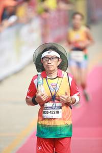 BIB: 195, 42270
                            <button type="button" onclick="openModal(8311203)" class="btn btn-primary btn-sm float-right btn-popup" data-toggle="modal" data-target=".modal-high-quality">
                        <i class="fas fa-shopping-cart"></i> Add to Cart
                    </button>
                                            <button type="button" onclick="isThisMe(8311203, true)" class="btn btn-success btn-sm float-right btn-popup btn-isme hidden" data-toggle="tooltip" data-placement="bottom" title="นี่คือรูปของคุณใช่ไหม คลิกที่นี่เพื่อเอาเข้าอัลบั้ม">
                        <i class="fas fa-plus"></i> Add to album
                    </button>
                    <button type="button" onclick="isThisMe(8311203, false)" class="btn btn-warning btn-sm float-right btn-popup btn-isnotme hidden">
                        <i class="fas fa-ban"></i> Remove from album
                    </button>