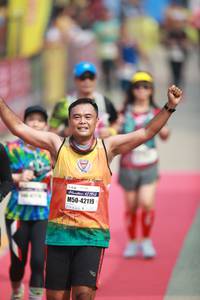 BIB: 42119
                            <button type="button" onclick="openModal(8339327)" class="btn btn-primary btn-sm float-right btn-popup" data-toggle="modal" data-target=".modal-high-quality">
                        <i class="fas fa-shopping-cart"></i> Add to Cart
                    </button>
                                            <button type="button" onclick="isThisMe(8339327, true)" class="btn btn-success btn-sm float-right btn-popup btn-isme hidden" data-toggle="tooltip" data-placement="bottom" title="นี่คือรูปของคุณใช่ไหม คลิกที่นี่เพื่อเอาเข้าอัลบั้ม">
                        <i class="fas fa-plus"></i> Add to album
                    </button>
                    <button type="button" onclick="isThisMe(8339327, false)" class="btn btn-warning btn-sm float-right btn-popup btn-isnotme hidden">
                        <i class="fas fa-ban"></i> Remove from album
                    </button>