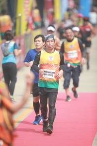 BIB: 47082
                            <button type="button" onclick="openModal(8233033)" class="btn btn-primary btn-sm float-right btn-popup" data-toggle="modal" data-target=".modal-high-quality">
                        <i class="fas fa-shopping-cart"></i> Add to Cart
                    </button>
                                            <button type="button" onclick="isThisMe(8233033, true)" class="btn btn-success btn-sm float-right btn-popup btn-isme hidden" data-toggle="tooltip" data-placement="bottom" title="นี่คือรูปของคุณใช่ไหม คลิกที่นี่เพื่อเอาเข้าอัลบั้ม">
                        <i class="fas fa-plus"></i> Add to album
                    </button>
                    <button type="button" onclick="isThisMe(8233033, false)" class="btn btn-warning btn-sm float-right btn-popup btn-isnotme hidden">
                        <i class="fas fa-ban"></i> Remove from album
                    </button>