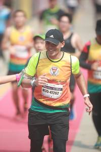 BIB: 47262
                            <button type="button" onclick="openModal(8232933)" class="btn btn-primary btn-sm float-right btn-popup" data-toggle="modal" data-target=".modal-high-quality">
                        <i class="fas fa-shopping-cart"></i> Add to Cart
                    </button>
                                            <button type="button" onclick="isThisMe(8232933, true)" class="btn btn-success btn-sm float-right btn-popup btn-isme hidden" data-toggle="tooltip" data-placement="bottom" title="นี่คือรูปของคุณใช่ไหม คลิกที่นี่เพื่อเอาเข้าอัลบั้ม">
                        <i class="fas fa-plus"></i> Add to album
                    </button>
                    <button type="button" onclick="isThisMe(8232933, false)" class="btn btn-warning btn-sm float-right btn-popup btn-isnotme hidden">
                        <i class="fas fa-ban"></i> Remove from album
                    </button>