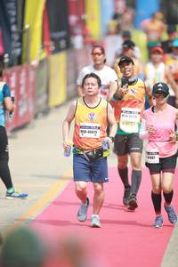 BIB: 46824, 1487
                            <button type="button" onclick="openModal(8413223)" class="btn btn-primary btn-sm float-right btn-popup" data-toggle="modal" data-target=".modal-high-quality">
                        <i class="fas fa-shopping-cart"></i> Add to Cart
                    </button>
                                            <button type="button" onclick="isThisMe(8413223, true)" class="btn btn-success btn-sm float-right btn-popup btn-isme hidden" data-toggle="tooltip" data-placement="bottom" title="นี่คือรูปของคุณใช่ไหม คลิกที่นี่เพื่อเอาเข้าอัลบั้ม">
                        <i class="fas fa-plus"></i> Add to album
                    </button>
                    <button type="button" onclick="isThisMe(8413223, false)" class="btn btn-warning btn-sm float-right btn-popup btn-isnotme hidden">
                        <i class="fas fa-ban"></i> Remove from album
                    </button>