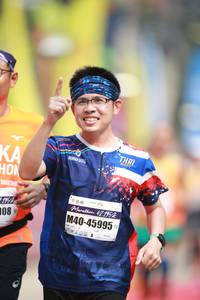 BIB: 42195, 45995, 108
                            <button type="button" onclick="openModal(8405228)" class="btn btn-primary btn-sm float-right btn-popup" data-toggle="modal" data-target=".modal-high-quality">
                        <i class="fas fa-shopping-cart"></i> Add to Cart
                    </button>
                                            <button type="button" onclick="isThisMe(8405228, true)" class="btn btn-success btn-sm float-right btn-popup btn-isme hidden" data-toggle="tooltip" data-placement="bottom" title="นี่คือรูปของคุณใช่ไหม คลิกที่นี่เพื่อเอาเข้าอัลบั้ม">
                        <i class="fas fa-plus"></i> Add to album
                    </button>
                    <button type="button" onclick="isThisMe(8405228, false)" class="btn btn-warning btn-sm float-right btn-popup btn-isnotme hidden">
                        <i class="fas fa-ban"></i> Remove from album
                    </button>