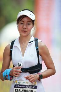 BIB: 42195, 40005
                            <button type="button" onclick="openModal(8404786)" class="btn btn-primary btn-sm float-right btn-popup" data-toggle="modal" data-target=".modal-high-quality">
                        <i class="fas fa-shopping-cart"></i> Add to Cart
                    </button>
                                            <button type="button" onclick="isThisMe(8404786, true)" class="btn btn-success btn-sm float-right btn-popup btn-isme hidden" data-toggle="tooltip" data-placement="bottom" title="นี่คือรูปของคุณใช่ไหม คลิกที่นี่เพื่อเอาเข้าอัลบั้ม">
                        <i class="fas fa-plus"></i> Add to album
                    </button>
                    <button type="button" onclick="isThisMe(8404786, false)" class="btn btn-warning btn-sm float-right btn-popup btn-isnotme hidden">
                        <i class="fas fa-ban"></i> Remove from album
                    </button>