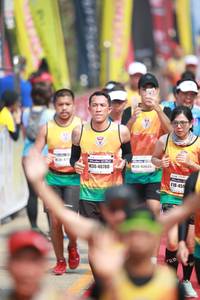 BIB: 40780, 459
                            <button type="button" onclick="openModal(8412534)" class="btn btn-primary btn-sm float-right btn-popup" data-toggle="modal" data-target=".modal-high-quality">
                        <i class="fas fa-shopping-cart"></i> Add to Cart
                    </button>
                                            <button type="button" onclick="isThisMe(8412534, true)" class="btn btn-success btn-sm float-right btn-popup btn-isme hidden" data-toggle="tooltip" data-placement="bottom" title="นี่คือรูปของคุณใช่ไหม คลิกที่นี่เพื่อเอาเข้าอัลบั้ม">
                        <i class="fas fa-plus"></i> Add to album
                    </button>
                    <button type="button" onclick="isThisMe(8412534, false)" class="btn btn-warning btn-sm float-right btn-popup btn-isnotme hidden">
                        <i class="fas fa-ban"></i> Remove from album
                    </button>