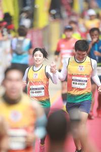 BIB: 41924, 40091
                            <button type="button" onclick="openModal(8234867)" class="btn btn-primary btn-sm float-right btn-popup" data-toggle="modal" data-target=".modal-high-quality">
                        <i class="fas fa-shopping-cart"></i> Add to Cart
                    </button>
                                            <button type="button" onclick="isThisMe(8234867, true)" class="btn btn-success btn-sm float-right btn-popup btn-isme hidden" data-toggle="tooltip" data-placement="bottom" title="นี่คือรูปของคุณใช่ไหม คลิกที่นี่เพื่อเอาเข้าอัลบั้ม">
                        <i class="fas fa-plus"></i> Add to album
                    </button>
                    <button type="button" onclick="isThisMe(8234867, false)" class="btn btn-warning btn-sm float-right btn-popup btn-isnotme hidden">
                        <i class="fas fa-ban"></i> Remove from album
                    </button>