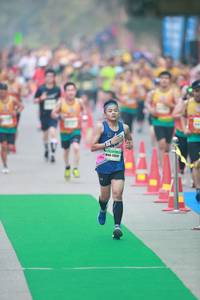 BIB: 205
                            <button type="button" onclick="openModal(7572613)" class="btn btn-primary btn-sm float-right btn-popup" data-toggle="modal" data-target=".modal-high-quality">
                        <i class="fas fa-shopping-cart"></i> Add to Cart
                    </button>
                                            <button type="button" onclick="isThisMe(7572613, true)" class="btn btn-success btn-sm float-right btn-popup btn-isme hidden" data-toggle="tooltip" data-placement="bottom" title="นี่คือรูปของคุณใช่ไหม คลิกที่นี่เพื่อเอาเข้าอัลบั้ม">
                        <i class="fas fa-plus"></i> Add to album
                    </button>
                    <button type="button" onclick="isThisMe(7572613, false)" class="btn btn-warning btn-sm float-right btn-popup btn-isnotme hidden">
                        <i class="fas fa-ban"></i> Remove from album
                    </button>