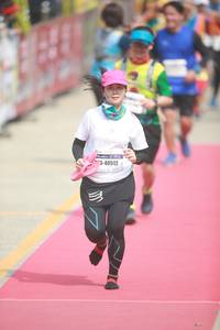 BIB: 40512
                            <button type="button" onclick="openModal(8234539)" class="btn btn-primary btn-sm float-right btn-popup" data-toggle="modal" data-target=".modal-high-quality">
                        <i class="fas fa-shopping-cart"></i> Add to Cart
                    </button>
                                            <button type="button" onclick="isThisMe(8234539, true)" class="btn btn-success btn-sm float-right btn-popup btn-isme hidden" data-toggle="tooltip" data-placement="bottom" title="นี่คือรูปของคุณใช่ไหม คลิกที่นี่เพื่อเอาเข้าอัลบั้ม">
                        <i class="fas fa-plus"></i> Add to album
                    </button>
                    <button type="button" onclick="isThisMe(8234539, false)" class="btn btn-warning btn-sm float-right btn-popup btn-isnotme hidden">
                        <i class="fas fa-ban"></i> Remove from album
                    </button>