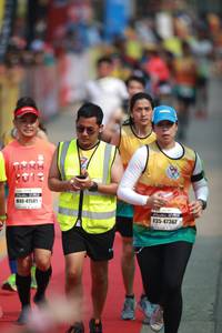 BIB: 41501, 47367
                            <button type="button" onclick="openModal(8312690)" class="btn btn-primary btn-sm float-right btn-popup" data-toggle="modal" data-target=".modal-high-quality">
                        <i class="fas fa-shopping-cart"></i> Add to Cart
                    </button>
                                            <button type="button" onclick="isThisMe(8312690, true)" class="btn btn-success btn-sm float-right btn-popup btn-isme hidden" data-toggle="tooltip" data-placement="bottom" title="นี่คือรูปของคุณใช่ไหม คลิกที่นี่เพื่อเอาเข้าอัลบั้ม">
                        <i class="fas fa-plus"></i> Add to album
                    </button>
                    <button type="button" onclick="isThisMe(8312690, false)" class="btn btn-warning btn-sm float-right btn-popup btn-isnotme hidden">
                        <i class="fas fa-ban"></i> Remove from album
                    </button>
