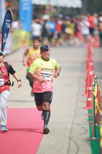 BIB: 700, 41980
                            <button type="button" onclick="openModal(8229227)" class="btn btn-primary btn-sm float-right btn-popup" data-toggle="modal" data-target=".modal-high-quality">
                        <i class="fas fa-shopping-cart"></i> Add to Cart
                    </button>
                                            <button type="button" onclick="isThisMe(8229227, true)" class="btn btn-success btn-sm float-right btn-popup btn-isme hidden" data-toggle="tooltip" data-placement="bottom" title="นี่คือรูปของคุณใช่ไหม คลิกที่นี่เพื่อเอาเข้าอัลบั้ม">
                        <i class="fas fa-plus"></i> Add to album
                    </button>
                    <button type="button" onclick="isThisMe(8229227, false)" class="btn btn-warning btn-sm float-right btn-popup btn-isnotme hidden">
                        <i class="fas fa-ban"></i> Remove from album
                    </button>