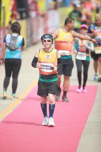 BIB: 4086
                            <button type="button" onclick="openModal(8239424)" class="btn btn-primary btn-sm float-right btn-popup" data-toggle="modal" data-target=".modal-high-quality">
                        <i class="fas fa-shopping-cart"></i> Add to Cart
                    </button>
                                            <button type="button" onclick="isThisMe(8239424, true)" class="btn btn-success btn-sm float-right btn-popup btn-isme hidden" data-toggle="tooltip" data-placement="bottom" title="นี่คือรูปของคุณใช่ไหม คลิกที่นี่เพื่อเอาเข้าอัลบั้ม">
                        <i class="fas fa-plus"></i> Add to album
                    </button>
                    <button type="button" onclick="isThisMe(8239424, false)" class="btn btn-warning btn-sm float-right btn-popup btn-isnotme hidden">
                        <i class="fas fa-ban"></i> Remove from album
                    </button>