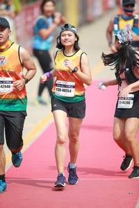 BIB: 40264, 42940, 46200
                            <button type="button" onclick="openModal(8413381)" class="btn btn-primary btn-sm float-right btn-popup" data-toggle="modal" data-target=".modal-high-quality">
                        <i class="fas fa-shopping-cart"></i> Add to Cart
                    </button>
                                            <button type="button" onclick="isThisMe(8413381, true)" class="btn btn-success btn-sm float-right btn-popup btn-isme hidden" data-toggle="tooltip" data-placement="bottom" title="นี่คือรูปของคุณใช่ไหม คลิกที่นี่เพื่อเอาเข้าอัลบั้ม">
                        <i class="fas fa-plus"></i> Add to album
                    </button>
                    <button type="button" onclick="isThisMe(8413381, false)" class="btn btn-warning btn-sm float-right btn-popup btn-isnotme hidden">
                        <i class="fas fa-ban"></i> Remove from album
                    </button>