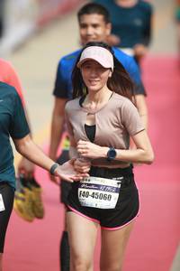 BIB: 42195, 45060
                            <button type="button" onclick="openModal(8318823)" class="btn btn-primary btn-sm float-right btn-popup" data-toggle="modal" data-target=".modal-high-quality">
                        <i class="fas fa-shopping-cart"></i> Add to Cart
                    </button>
                                            <button type="button" onclick="isThisMe(8318823, true)" class="btn btn-success btn-sm float-right btn-popup btn-isme hidden" data-toggle="tooltip" data-placement="bottom" title="นี่คือรูปของคุณใช่ไหม คลิกที่นี่เพื่อเอาเข้าอัลบั้ม">
                        <i class="fas fa-plus"></i> Add to album
                    </button>
                    <button type="button" onclick="isThisMe(8318823, false)" class="btn btn-warning btn-sm float-right btn-popup btn-isnotme hidden">
                        <i class="fas fa-ban"></i> Remove from album
                    </button>