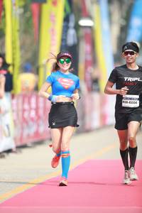 BIB: 45554
                            <button type="button" onclick="openModal(8407281)" class="btn btn-primary btn-sm float-right btn-popup" data-toggle="modal" data-target=".modal-high-quality">
                        <i class="fas fa-shopping-cart"></i> Add to Cart
                    </button>
                                            <button type="button" onclick="isThisMe(8407281, true)" class="btn btn-success btn-sm float-right btn-popup btn-isme hidden" data-toggle="tooltip" data-placement="bottom" title="นี่คือรูปของคุณใช่ไหม คลิกที่นี่เพื่อเอาเข้าอัลบั้ม">
                        <i class="fas fa-plus"></i> Add to album
                    </button>
                    <button type="button" onclick="isThisMe(8407281, false)" class="btn btn-warning btn-sm float-right btn-popup btn-isnotme hidden">
                        <i class="fas fa-ban"></i> Remove from album
                    </button>