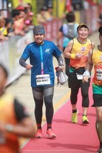 BIB: 46009
                            <button type="button" onclick="openModal(8229642)" class="btn btn-primary btn-sm float-right btn-popup" data-toggle="modal" data-target=".modal-high-quality">
                        <i class="fas fa-shopping-cart"></i> Add to Cart
                    </button>
                                            <button type="button" onclick="isThisMe(8229642, true)" class="btn btn-success btn-sm float-right btn-popup btn-isme hidden" data-toggle="tooltip" data-placement="bottom" title="นี่คือรูปของคุณใช่ไหม คลิกที่นี่เพื่อเอาเข้าอัลบั้ม">
                        <i class="fas fa-plus"></i> Add to album
                    </button>
                    <button type="button" onclick="isThisMe(8229642, false)" class="btn btn-warning btn-sm float-right btn-popup btn-isnotme hidden">
                        <i class="fas fa-ban"></i> Remove from album
                    </button>