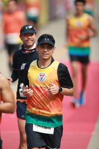 BIB: 1040
                            <button type="button" onclick="openModal(8344317)" class="btn btn-primary btn-sm float-right btn-popup" data-toggle="modal" data-target=".modal-high-quality">
                        <i class="fas fa-shopping-cart"></i> Add to Cart
                    </button>
                                            <button type="button" onclick="isThisMe(8344317, true)" class="btn btn-success btn-sm float-right btn-popup btn-isme hidden" data-toggle="tooltip" data-placement="bottom" title="นี่คือรูปของคุณใช่ไหม คลิกที่นี่เพื่อเอาเข้าอัลบั้ม">
                        <i class="fas fa-plus"></i> Add to album
                    </button>
                    <button type="button" onclick="isThisMe(8344317, false)" class="btn btn-warning btn-sm float-right btn-popup btn-isnotme hidden">
                        <i class="fas fa-ban"></i> Remove from album
                    </button>