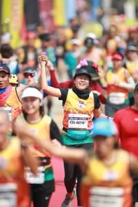 BIB: 40719
                            <button type="button" onclick="openModal(8412117)" class="btn btn-primary btn-sm float-right btn-popup" data-toggle="modal" data-target=".modal-high-quality">
                        <i class="fas fa-shopping-cart"></i> Add to Cart
                    </button>
                                            <button type="button" onclick="isThisMe(8412117, true)" class="btn btn-success btn-sm float-right btn-popup btn-isme hidden" data-toggle="tooltip" data-placement="bottom" title="นี่คือรูปของคุณใช่ไหม คลิกที่นี่เพื่อเอาเข้าอัลบั้ม">
                        <i class="fas fa-plus"></i> Add to album
                    </button>
                    <button type="button" onclick="isThisMe(8412117, false)" class="btn btn-warning btn-sm float-right btn-popup btn-isnotme hidden">
                        <i class="fas fa-ban"></i> Remove from album
                    </button>