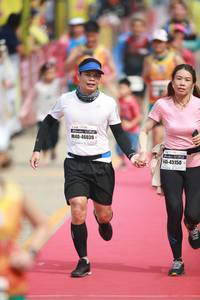 BIB: 46039, 45150
                            <button type="button" onclick="openModal(8403858)" class="btn btn-primary btn-sm float-right btn-popup" data-toggle="modal" data-target=".modal-high-quality">
                        <i class="fas fa-shopping-cart"></i> Add to Cart
                    </button>
                                            <button type="button" onclick="isThisMe(8403858, true)" class="btn btn-success btn-sm float-right btn-popup btn-isme hidden" data-toggle="tooltip" data-placement="bottom" title="นี่คือรูปของคุณใช่ไหม คลิกที่นี่เพื่อเอาเข้าอัลบั้ม">
                        <i class="fas fa-plus"></i> Add to album
                    </button>
                    <button type="button" onclick="isThisMe(8403858, false)" class="btn btn-warning btn-sm float-right btn-popup btn-isnotme hidden">
                        <i class="fas fa-ban"></i> Remove from album
                    </button>