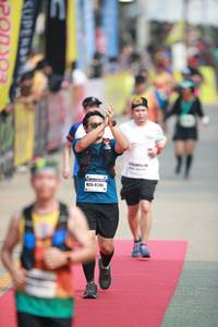 BIB: 4141
                            <button type="button" onclick="openModal(8315331)" class="btn btn-primary btn-sm float-right btn-popup" data-toggle="modal" data-target=".modal-high-quality">
                        <i class="fas fa-shopping-cart"></i> Add to Cart
                    </button>
                                            <button type="button" onclick="isThisMe(8315331, true)" class="btn btn-success btn-sm float-right btn-popup btn-isme hidden" data-toggle="tooltip" data-placement="bottom" title="นี่คือรูปของคุณใช่ไหม คลิกที่นี่เพื่อเอาเข้าอัลบั้ม">
                        <i class="fas fa-plus"></i> Add to album
                    </button>
                    <button type="button" onclick="isThisMe(8315331, false)" class="btn btn-warning btn-sm float-right btn-popup btn-isnotme hidden">
                        <i class="fas fa-ban"></i> Remove from album
                    </button>