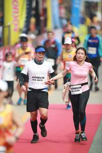 BIB: 46039, 45150
                            <button type="button" onclick="openModal(8403859)" class="btn btn-primary btn-sm float-right btn-popup" data-toggle="modal" data-target=".modal-high-quality">
                        <i class="fas fa-shopping-cart"></i> Add to Cart
                    </button>
                                            <button type="button" onclick="isThisMe(8403859, true)" class="btn btn-success btn-sm float-right btn-popup btn-isme hidden" data-toggle="tooltip" data-placement="bottom" title="นี่คือรูปของคุณใช่ไหม คลิกที่นี่เพื่อเอาเข้าอัลบั้ม">
                        <i class="fas fa-plus"></i> Add to album
                    </button>
                    <button type="button" onclick="isThisMe(8403859, false)" class="btn btn-warning btn-sm float-right btn-popup btn-isnotme hidden">
                        <i class="fas fa-ban"></i> Remove from album
                    </button>