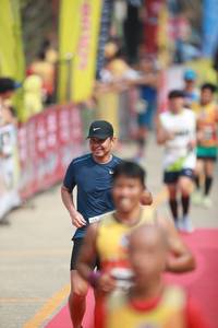 BIB: 
                            <button type="button" onclick="openModal(8319409)" class="btn btn-primary btn-sm float-right btn-popup" data-toggle="modal" data-target=".modal-high-quality">
                        <i class="fas fa-shopping-cart"></i> Add to Cart
                    </button>
                                            <button type="button" onclick="isThisMe(8319409, true)" class="btn btn-success btn-sm float-right btn-popup btn-isme hidden" data-toggle="tooltip" data-placement="bottom" title="นี่คือรูปของคุณใช่ไหม คลิกที่นี่เพื่อเอาเข้าอัลบั้ม">
                        <i class="fas fa-plus"></i> Add to album
                    </button>
                    <button type="button" onclick="isThisMe(8319409, false)" class="btn btn-warning btn-sm float-right btn-popup btn-isnotme hidden">
                        <i class="fas fa-ban"></i> Remove from album
                    </button>