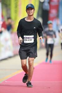 BIB: 42182
                            <button type="button" onclick="openModal(8404922)" class="btn btn-primary btn-sm float-right btn-popup" data-toggle="modal" data-target=".modal-high-quality">
                        <i class="fas fa-shopping-cart"></i> Add to Cart
                    </button>
                                            <button type="button" onclick="isThisMe(8404922, true)" class="btn btn-success btn-sm float-right btn-popup btn-isme hidden" data-toggle="tooltip" data-placement="bottom" title="นี่คือรูปของคุณใช่ไหม คลิกที่นี่เพื่อเอาเข้าอัลบั้ม">
                        <i class="fas fa-plus"></i> Add to album
                    </button>
                    <button type="button" onclick="isThisMe(8404922, false)" class="btn btn-warning btn-sm float-right btn-popup btn-isnotme hidden">
                        <i class="fas fa-ban"></i> Remove from album
                    </button>