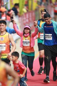 BIB: 46838, 48017
                            <button type="button" onclick="openModal(8403882)" class="btn btn-primary btn-sm float-right btn-popup" data-toggle="modal" data-target=".modal-high-quality">
                        <i class="fas fa-shopping-cart"></i> Add to Cart
                    </button>
                                            <button type="button" onclick="isThisMe(8403882, true)" class="btn btn-success btn-sm float-right btn-popup btn-isme hidden" data-toggle="tooltip" data-placement="bottom" title="นี่คือรูปของคุณใช่ไหม คลิกที่นี่เพื่อเอาเข้าอัลบั้ม">
                        <i class="fas fa-plus"></i> Add to album
                    </button>
                    <button type="button" onclick="isThisMe(8403882, false)" class="btn btn-warning btn-sm float-right btn-popup btn-isnotme hidden">
                        <i class="fas fa-ban"></i> Remove from album
                    </button>