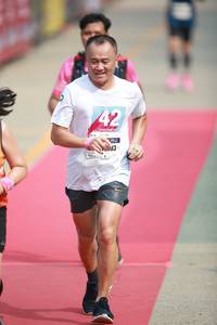 BIB: 083
                            <button type="button" onclick="openModal(8339984)" class="btn btn-primary btn-sm float-right btn-popup" data-toggle="modal" data-target=".modal-high-quality">
                        <i class="fas fa-shopping-cart"></i> Add to Cart
                    </button>
                                            <button type="button" onclick="isThisMe(8339984, true)" class="btn btn-success btn-sm float-right btn-popup btn-isme hidden" data-toggle="tooltip" data-placement="bottom" title="นี่คือรูปของคุณใช่ไหม คลิกที่นี่เพื่อเอาเข้าอัลบั้ม">
                        <i class="fas fa-plus"></i> Add to album
                    </button>
                    <button type="button" onclick="isThisMe(8339984, false)" class="btn btn-warning btn-sm float-right btn-popup btn-isnotme hidden">
                        <i class="fas fa-ban"></i> Remove from album
                    </button>