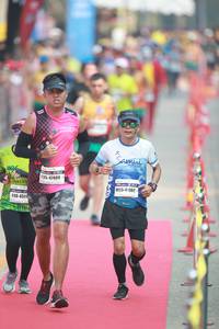 BIB: 41489, 4106, 4511
                            <button type="button" onclick="openModal(8209906)" class="btn btn-primary btn-sm float-right btn-popup" data-toggle="modal" data-target=".modal-high-quality">
                        <i class="fas fa-shopping-cart"></i> Add to Cart
                    </button>
                                            <button type="button" onclick="isThisMe(8209906, true)" class="btn btn-success btn-sm float-right btn-popup btn-isme hidden" data-toggle="tooltip" data-placement="bottom" title="นี่คือรูปของคุณใช่ไหม คลิกที่นี่เพื่อเอาเข้าอัลบั้ม">
                        <i class="fas fa-plus"></i> Add to album
                    </button>
                    <button type="button" onclick="isThisMe(8209906, false)" class="btn btn-warning btn-sm float-right btn-popup btn-isnotme hidden">
                        <i class="fas fa-ban"></i> Remove from album
                    </button>