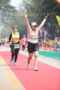 BIB: 000000, 40592
                            <button type="button" onclick="openModal(7359265)" class="btn btn-primary btn-sm float-right btn-popup" data-toggle="modal" data-target=".modal-high-quality">
                        <i class="fas fa-shopping-cart"></i> Add to Cart
                    </button>
                                            <button type="button" onclick="isThisMe(7359265, true)" class="btn btn-success btn-sm float-right btn-popup btn-isme hidden" data-toggle="tooltip" data-placement="bottom" title="นี่คือรูปของคุณใช่ไหม คลิกที่นี่เพื่อเอาเข้าอัลบั้ม">
                        <i class="fas fa-plus"></i> Add to album
                    </button>
                    <button type="button" onclick="isThisMe(7359265, false)" class="btn btn-warning btn-sm float-right btn-popup btn-isnotme hidden">
                        <i class="fas fa-ban"></i> Remove from album
                    </button>