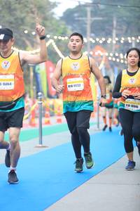 BIB: 16064, 11732, 10945
                            <button type="button" onclick="openModal(7532754)" class="btn btn-primary btn-sm float-right btn-popup" data-toggle="modal" data-target=".modal-high-quality">
                        <i class="fas fa-shopping-cart"></i> Add to Cart
                    </button>
                                            <button type="button" onclick="isThisMe(7532754, true)" class="btn btn-success btn-sm float-right btn-popup btn-isme hidden" data-toggle="tooltip" data-placement="bottom" title="นี่คือรูปของคุณใช่ไหม คลิกที่นี่เพื่อเอาเข้าอัลบั้ม">
                        <i class="fas fa-plus"></i> Add to album
                    </button>
                    <button type="button" onclick="isThisMe(7532754, false)" class="btn btn-warning btn-sm float-right btn-popup btn-isnotme hidden">
                        <i class="fas fa-ban"></i> Remove from album
                    </button>