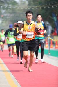 BIB: 42201, 
                            <button type="button" onclick="openModal(7361091)" class="btn btn-primary btn-sm float-right btn-popup" data-toggle="modal" data-target=".modal-high-quality">
                        <i class="fas fa-shopping-cart"></i> Add to Cart
                    </button>
                                            <button type="button" onclick="isThisMe(7361091, true)" class="btn btn-success btn-sm float-right btn-popup btn-isme hidden" data-toggle="tooltip" data-placement="bottom" title="นี่คือรูปของคุณใช่ไหม คลิกที่นี่เพื่อเอาเข้าอัลบั้ม">
                        <i class="fas fa-plus"></i> Add to album
                    </button>
                    <button type="button" onclick="isThisMe(7361091, false)" class="btn btn-warning btn-sm float-right btn-popup btn-isnotme hidden">
                        <i class="fas fa-ban"></i> Remove from album
                    </button>