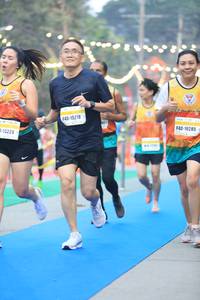 BIB: 15278, 16285, 10229
                            <button type="button" onclick="openModal(7536850)" class="btn btn-primary btn-sm float-right btn-popup" data-toggle="modal" data-target=".modal-high-quality">
                        <i class="fas fa-shopping-cart"></i> Add to Cart
                    </button>
                                            <button type="button" onclick="isThisMe(7536850, true)" class="btn btn-success btn-sm float-right btn-popup btn-isme hidden" data-toggle="tooltip" data-placement="bottom" title="นี่คือรูปของคุณใช่ไหม คลิกที่นี่เพื่อเอาเข้าอัลบั้ม">
                        <i class="fas fa-plus"></i> Add to album
                    </button>
                    <button type="button" onclick="isThisMe(7536850, false)" class="btn btn-warning btn-sm float-right btn-popup btn-isnotme hidden">
                        <i class="fas fa-ban"></i> Remove from album
                    </button>