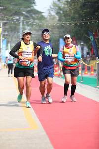 BIB: 40924, 45172
                            <button type="button" onclick="openModal(7359113)" class="btn btn-primary btn-sm float-right btn-popup" data-toggle="modal" data-target=".modal-high-quality">
                        <i class="fas fa-shopping-cart"></i> Add to Cart
                    </button>
                                            <button type="button" onclick="isThisMe(7359113, true)" class="btn btn-success btn-sm float-right btn-popup btn-isme hidden" data-toggle="tooltip" data-placement="bottom" title="นี่คือรูปของคุณใช่ไหม คลิกที่นี่เพื่อเอาเข้าอัลบั้ม">
                        <i class="fas fa-plus"></i> Add to album
                    </button>
                    <button type="button" onclick="isThisMe(7359113, false)" class="btn btn-warning btn-sm float-right btn-popup btn-isnotme hidden">
                        <i class="fas fa-ban"></i> Remove from album
                    </button>