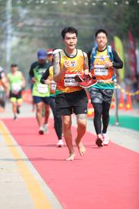 BIB: 4220
                            <button type="button" onclick="openModal(7361094)" class="btn btn-primary btn-sm float-right btn-popup" data-toggle="modal" data-target=".modal-high-quality">
                        <i class="fas fa-shopping-cart"></i> Add to Cart
                    </button>
                                            <button type="button" onclick="isThisMe(7361094, true)" class="btn btn-success btn-sm float-right btn-popup btn-isme hidden" data-toggle="tooltip" data-placement="bottom" title="นี่คือรูปของคุณใช่ไหม คลิกที่นี่เพื่อเอาเข้าอัลบั้ม">
                        <i class="fas fa-plus"></i> Add to album
                    </button>
                    <button type="button" onclick="isThisMe(7361094, false)" class="btn btn-warning btn-sm float-right btn-popup btn-isnotme hidden">
                        <i class="fas fa-ban"></i> Remove from album
                    </button>