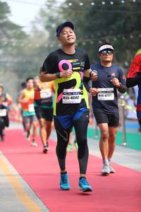 BIB: 42527, 46567
                            <button type="button" onclick="openModal(7386307)" class="btn btn-primary btn-sm float-right btn-popup" data-toggle="modal" data-target=".modal-high-quality">
                        <i class="fas fa-shopping-cart"></i> Add to Cart
                    </button>
                                            <button type="button" onclick="isThisMe(7386307, true)" class="btn btn-success btn-sm float-right btn-popup btn-isme hidden" data-toggle="tooltip" data-placement="bottom" title="นี่คือรูปของคุณใช่ไหม คลิกที่นี่เพื่อเอาเข้าอัลบั้ม">
                        <i class="fas fa-plus"></i> Add to album
                    </button>
                    <button type="button" onclick="isThisMe(7386307, false)" class="btn btn-warning btn-sm float-right btn-popup btn-isnotme hidden">
                        <i class="fas fa-ban"></i> Remove from album
                    </button>