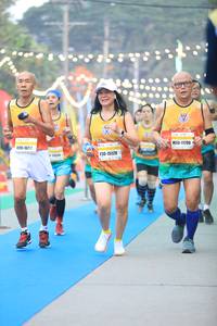 BIB: 11799, 16711, 15120
                            <button type="button" onclick="openModal(7532982)" class="btn btn-primary btn-sm float-right btn-popup" data-toggle="modal" data-target=".modal-high-quality">
                        <i class="fas fa-shopping-cart"></i> Add to Cart
                    </button>
                                            <button type="button" onclick="isThisMe(7532982, true)" class="btn btn-success btn-sm float-right btn-popup btn-isme hidden" data-toggle="tooltip" data-placement="bottom" title="นี่คือรูปของคุณใช่ไหม คลิกที่นี่เพื่อเอาเข้าอัลบั้ม">
                        <i class="fas fa-plus"></i> Add to album
                    </button>
                    <button type="button" onclick="isThisMe(7532982, false)" class="btn btn-warning btn-sm float-right btn-popup btn-isnotme hidden">
                        <i class="fas fa-ban"></i> Remove from album
                    </button>