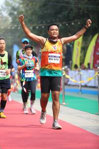 BIB: 42119
                            <button type="button" onclick="openModal(7366516)" class="btn btn-primary btn-sm float-right btn-popup" data-toggle="modal" data-target=".modal-high-quality">
                        <i class="fas fa-shopping-cart"></i> Add to Cart
                    </button>
                                            <button type="button" onclick="isThisMe(7366516, true)" class="btn btn-success btn-sm float-right btn-popup btn-isme hidden" data-toggle="tooltip" data-placement="bottom" title="นี่คือรูปของคุณใช่ไหม คลิกที่นี่เพื่อเอาเข้าอัลบั้ม">
                        <i class="fas fa-plus"></i> Add to album
                    </button>
                    <button type="button" onclick="isThisMe(7366516, false)" class="btn btn-warning btn-sm float-right btn-popup btn-isnotme hidden">
                        <i class="fas fa-ban"></i> Remove from album
                    </button>