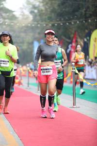 BIB: 46637, 45052, 45471
                            <button type="button" onclick="openModal(7406911)" class="btn btn-primary btn-sm float-right btn-popup" data-toggle="modal" data-target=".modal-high-quality">
                        <i class="fas fa-shopping-cart"></i> Add to Cart
                    </button>
                                            <button type="button" onclick="isThisMe(7406911, true)" class="btn btn-success btn-sm float-right btn-popup btn-isme hidden" data-toggle="tooltip" data-placement="bottom" title="นี่คือรูปของคุณใช่ไหม คลิกที่นี่เพื่อเอาเข้าอัลบั้ม">
                        <i class="fas fa-plus"></i> Add to album
                    </button>
                    <button type="button" onclick="isThisMe(7406911, false)" class="btn btn-warning btn-sm float-right btn-popup btn-isnotme hidden">
                        <i class="fas fa-ban"></i> Remove from album
                    </button>